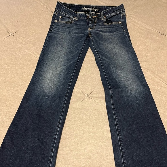 American Eagle Favorite Boyfriend jeans size 6 - Picture 1 of 3